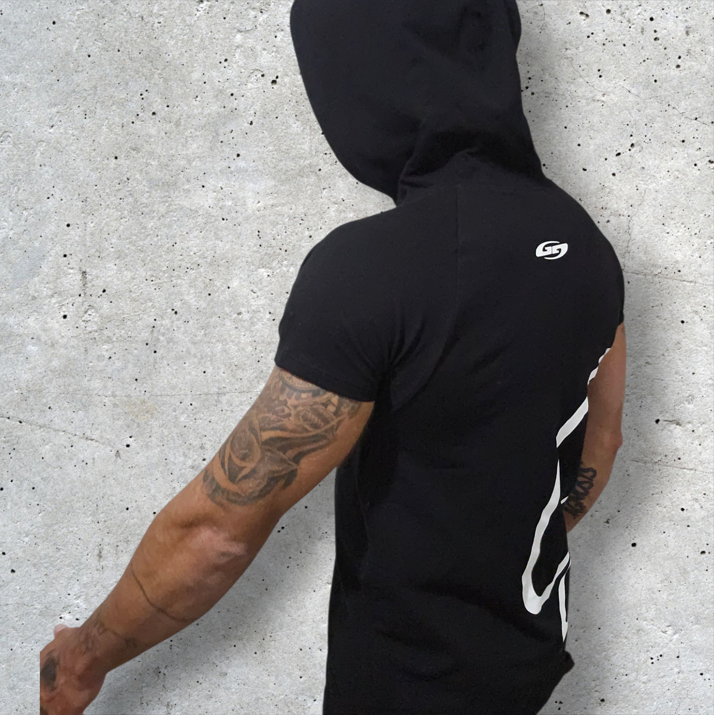 Polera con capucha ajustada Negro - Manga corta - Glifo's