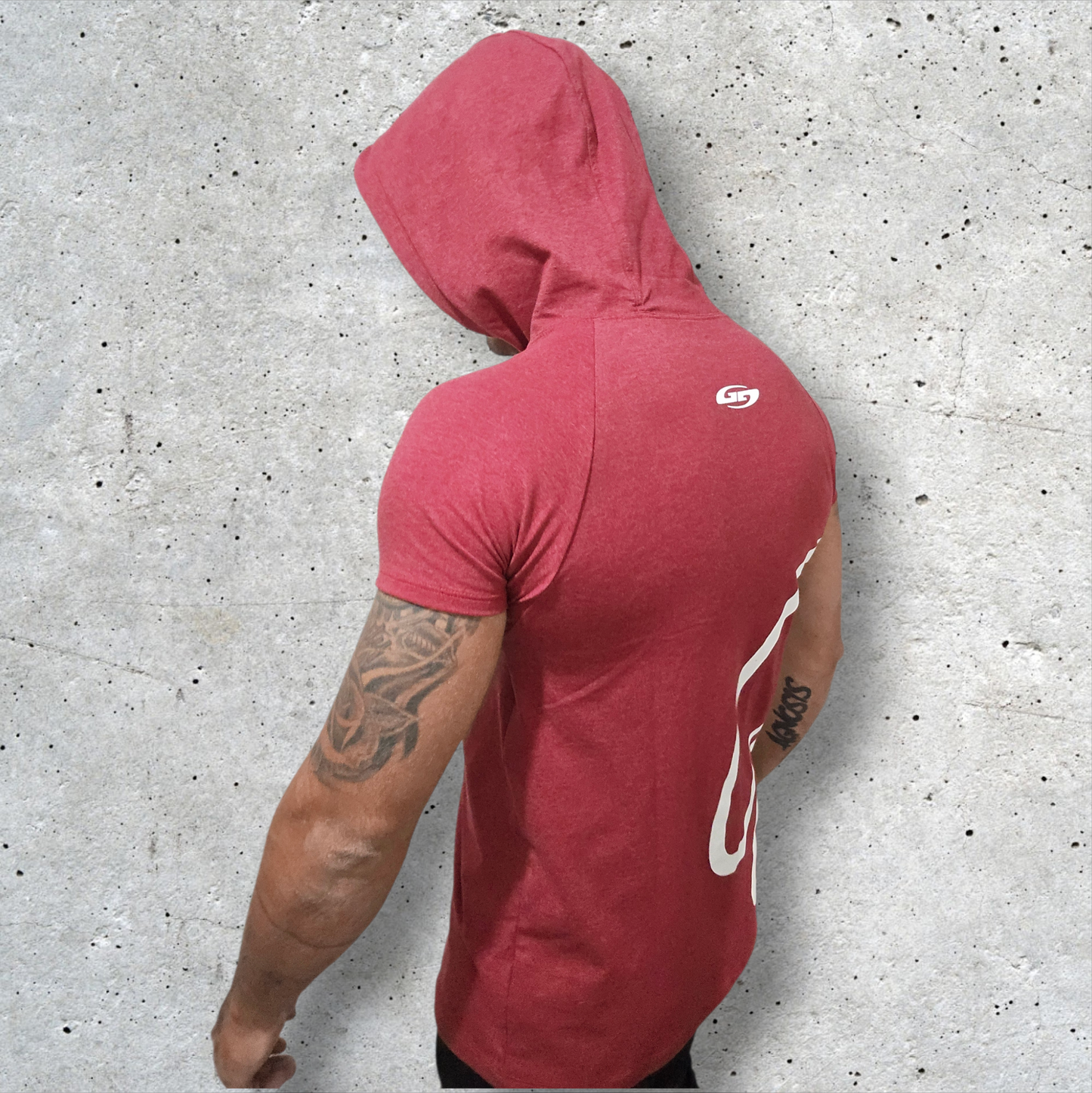 Polera con capucha ajustada Burdeo - Manga corta - Glifo's